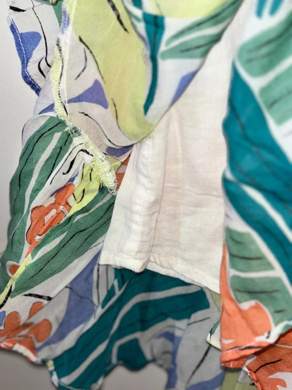 & Other Stories • Floral Tropical Mini Dress - Picture 8 of 10